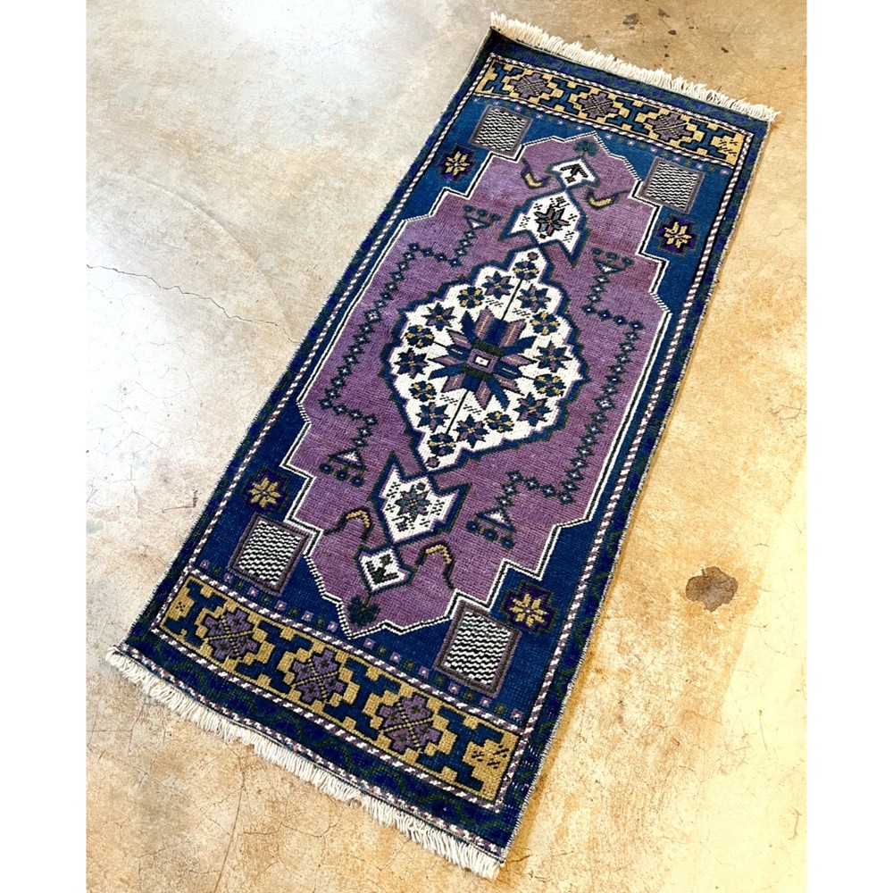 Vintage Turkish Anatolian 100% Wool Handwoven 1'8 x 3'10 feet Carpet Prayer Rug